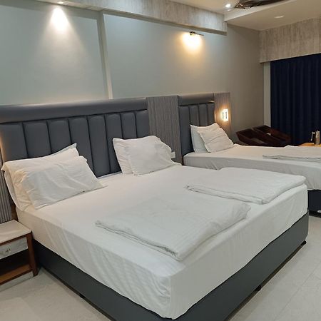 Hotel Lee Garden Near To Blue Flag Beach 500 Mtrs Puri Dış mekan fotoğraf