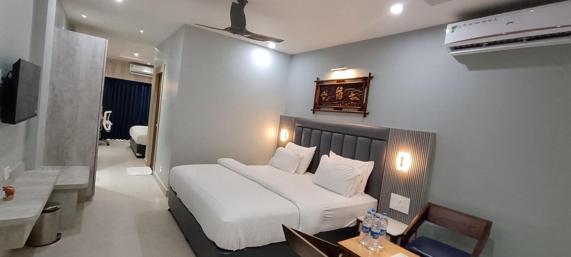 Hotel Lee Garden Near To Blue Flag Beach 500 Mtrs Puri Dış mekan fotoğraf