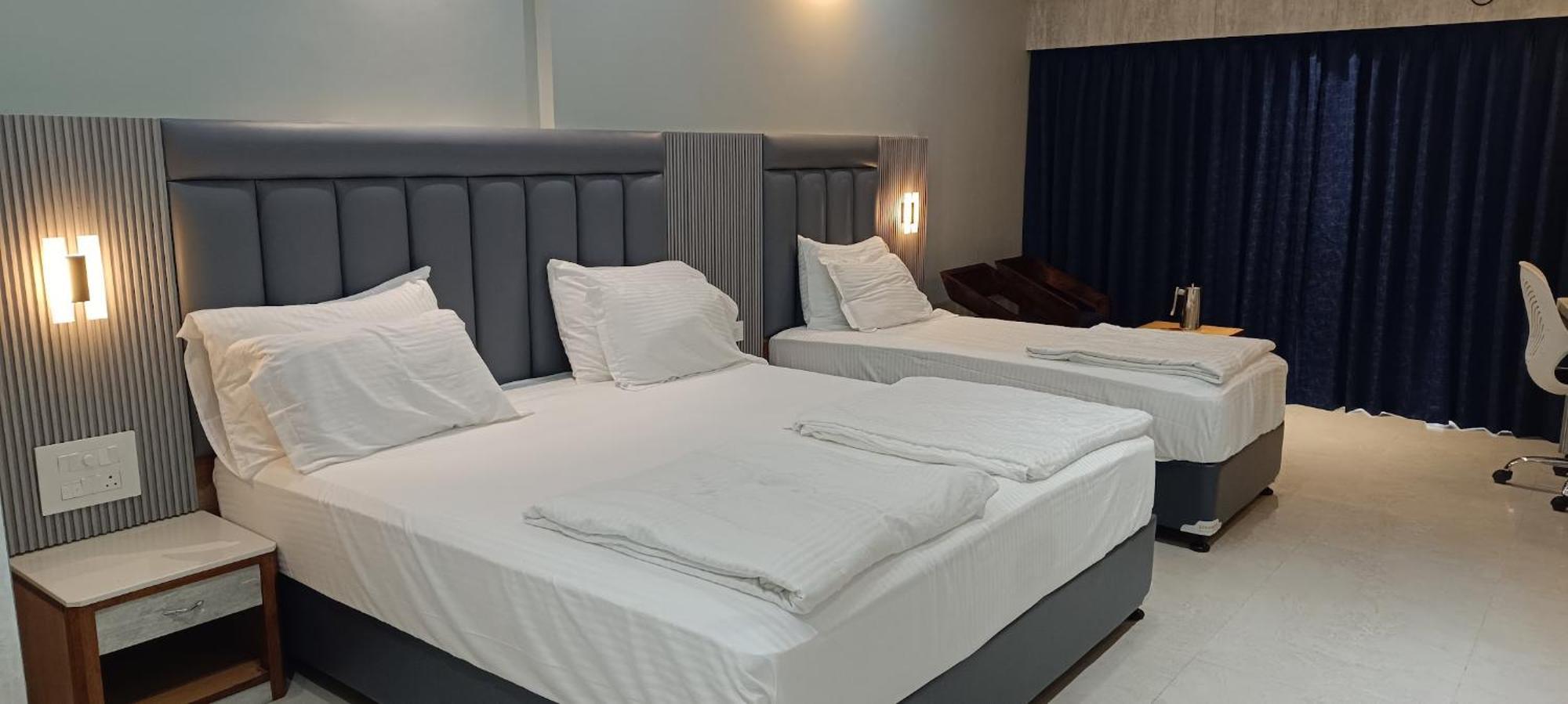 Hotel Lee Garden Near To Blue Flag Beach 500 Mtrs Puri Dış mekan fotoğraf